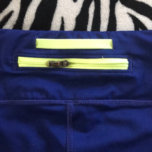 UA capris - Size small - Picture 2 of 3